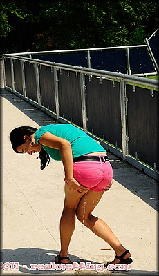 Antonia-peeing-in-shorts_0005.jpg
