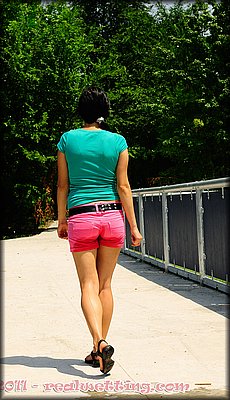 Antonia-peeing-in-shorts_0010.jpg