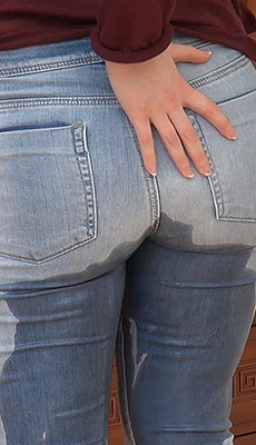 jeans-peeing-0007.jpg